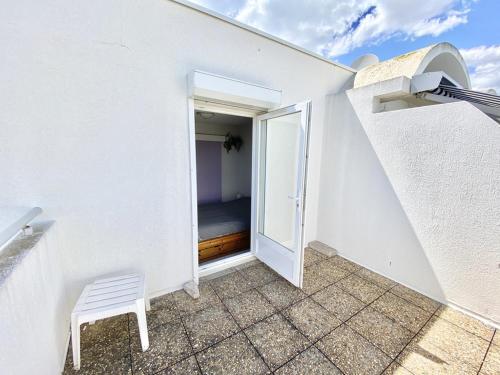 APPARTEMENT 1 CHAMBRE ET PISCINE POUR 6 PERSONNES