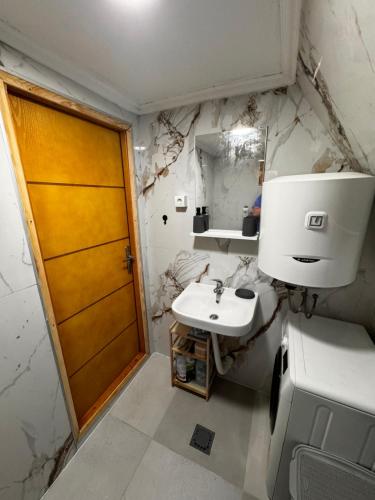 Kopalnica v nastanitvi AI Cottage
