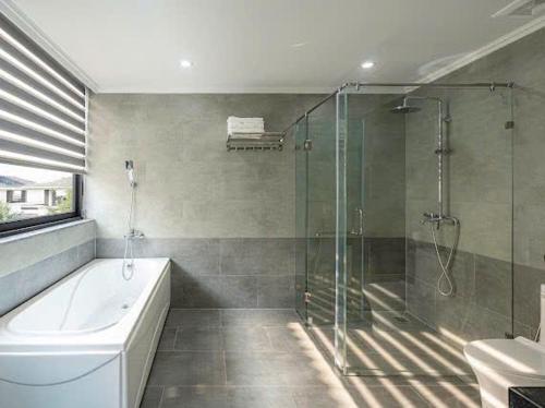 Koupelna v ubytování Calla Villa 5 Bedrooms FLC Hạ Long