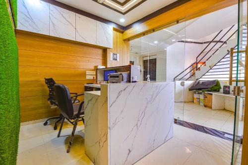 Kuchyň nebo kuchyňský kout v ubytování Green Tree Hotel