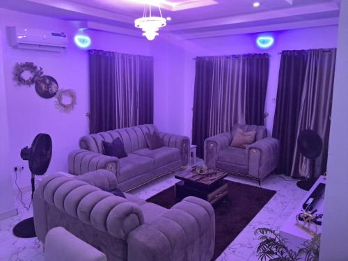Comfort Homes - Cozy Apartment in Egbeda