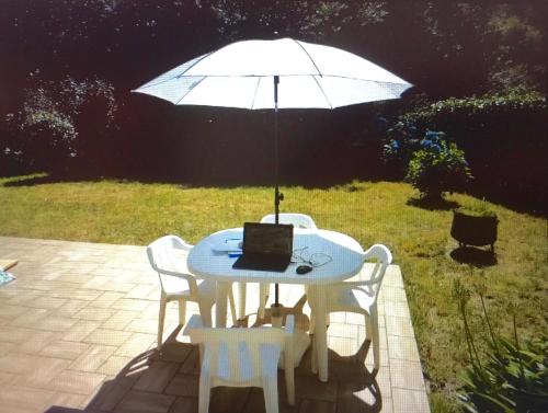 Jardín al aire libre en Maison Yaudet à 50 M DE LA PLAGE