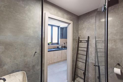 Ένα μπάνιο στο Loft Gryfita