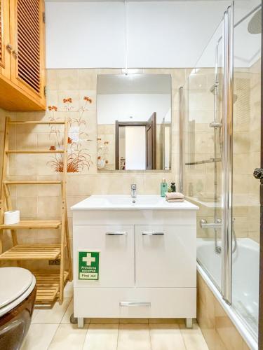 Apartamento Avenida - sunny apartment over the marina