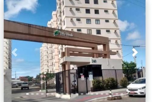 Το κτήριο όπου στεγάζεται  το διαμέρισμα