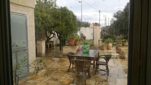 Κήπος έξω από το Masseria Donna Licia