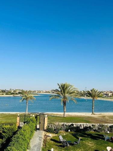 Villa in marina 5 - First Row Lake View