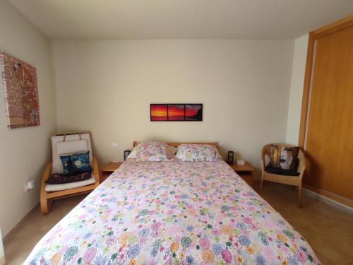 ATICO-APARTAMENTO, EL MEDANO, ZONA SURF, TERRAZAS, VISTAS, TRASTERO y GARAJE