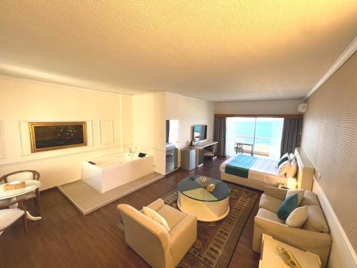 Hotel Méditerranée Beyrouthにあるシーティングエリア