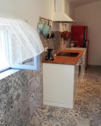 Η κουζίνα ή μικρή κουζίνα στο Apartment Rubus - Stivan, Cres - 900 m to Merascica beach