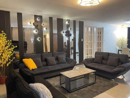 Χώρος καθιστικού στο Mango Oasis 2 - Cozy flat house with billiard