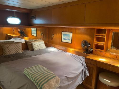 Ένα ή περισσότερα κρεβάτια σε δωμάτιο στο Waterfront Cozy two bedrooms