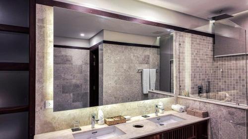 Koupelna v ubytování Coco Presidential Villa & Homestay