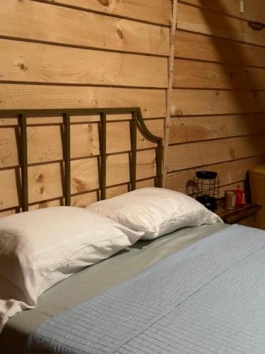 Ένα ή περισσότερα κρεβάτια σε δωμάτιο στο GGgs Cabin