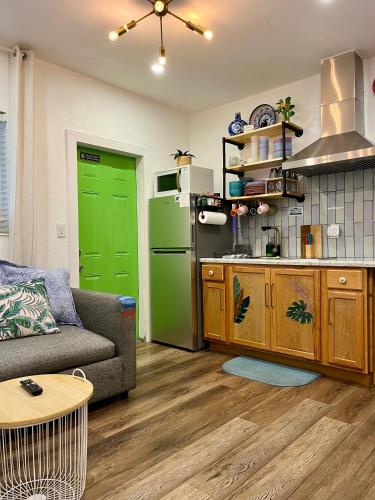 Stunning Little Havana Close to Airport, Calle Ocho, Brickell, Cruises,Wynwood and the Beaches - Free Parking photo 83
