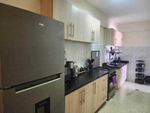 Η κουζίνα ή μικρή κουζίνα στο Kilimani Quiet Skynest