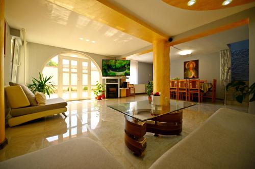 Fotografie z fotogalerie ubytování Pensiunea Mama Lia v destinaci Haţeg