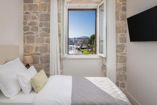 Meridiem Apartment