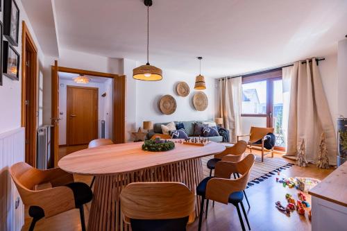 El Nido del Pirineo Estilo y Calidez en Villanúa