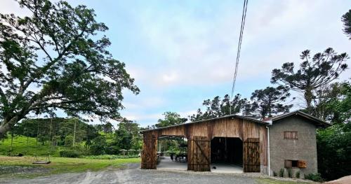 Bangunan di mana terletaknya rumah percutian