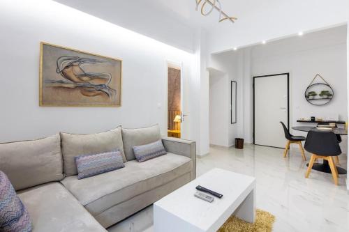 Artistic Stay in the Heart of Athens