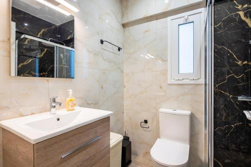 Artistic Stay in the Heart of Athens