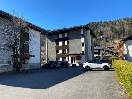 Appartement rénové 4 pièces calme à Morzine