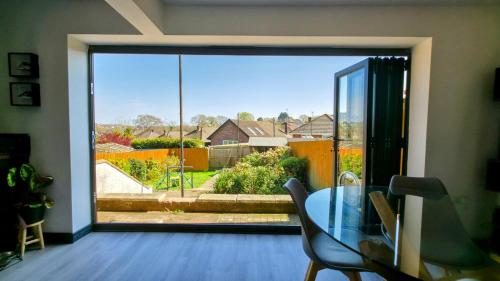 Stylish, Modern Cardiff Home, Perfect for Groups and Families photo 8