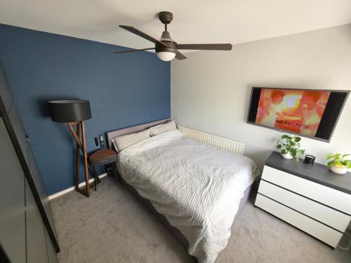Stylish, Modern Cardiff Home, Perfect for Groups and Families photo 3