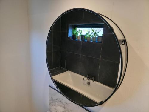 Stylish, Modern Cardiff Home, Perfect for Groups and Families photo 30