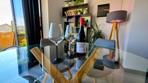 Stylish, Modern Cardiff Home, Perfect for Groups and Families photo 18