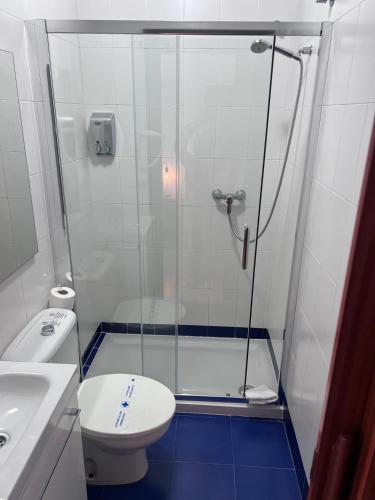 Hostal El Faroにあるバスルーム