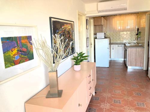 Η κουζίνα ή μικρή κουζίνα στο Apartman Feješ