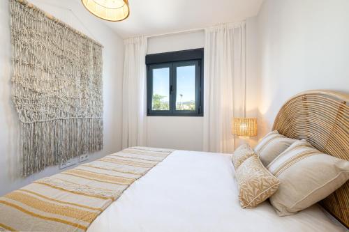Deluxe Apartment with Terrace Estepona Aranya by AORA STAY