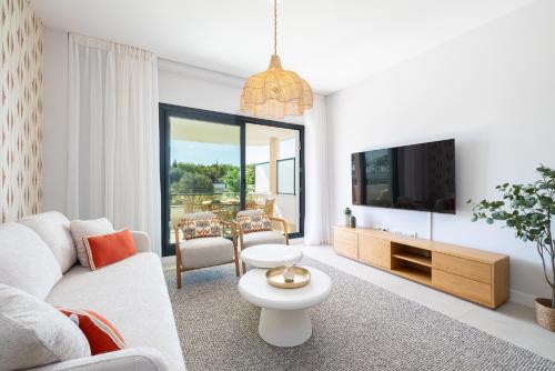 Deluxe Apartment with Terrace Estepona Aranya by AORA STAY