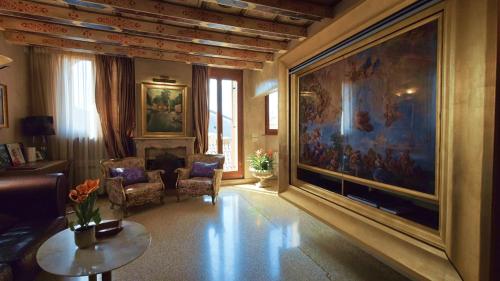Posedenie v ubytovaní Opera Luxury Apartment