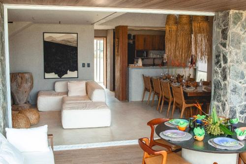 Η κουζίνα ή μικρή κουζίνα στο Casa AWA E07 - Milagres com Piscina à Beira-Mar