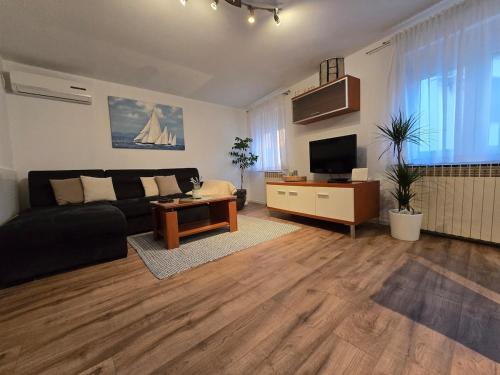 Μια τηλεόραση ή/και κέντρο ψυχαγωγίας στο House Lorenco, Selce