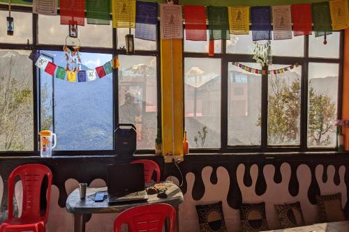 Gallery image of SPOT ON Hotel Moon Cafe And Homestay in Chopta