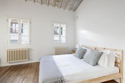 Ghibellina Attic