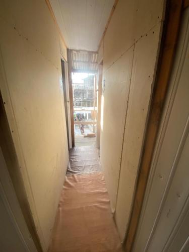 an empty hallway of a room with at Hostel Pousada B&B em Itajai in Itajaí