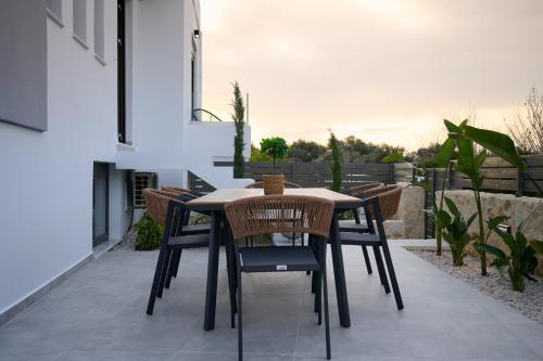 Galanakis luxury villa