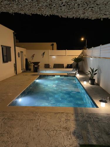 Serignan villa moderne avec piscine