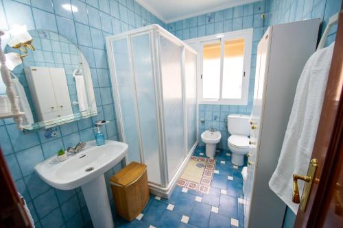 Ένα μπάνιο στο Piso Turístico Noches de Palacio en Jaén