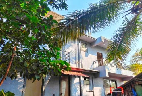 O edifício onde a casa de hóspedes está situado