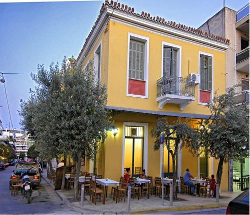 Athenian Petralona Suite near Athens City centre