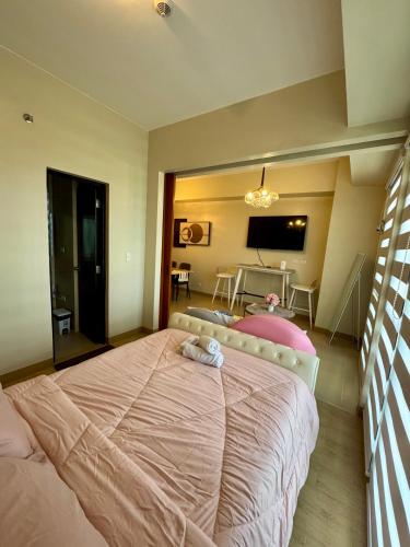 Ein Bett oder Betten in einem Zimmer der Unterkunft The Palladium - Modern Executive Studio