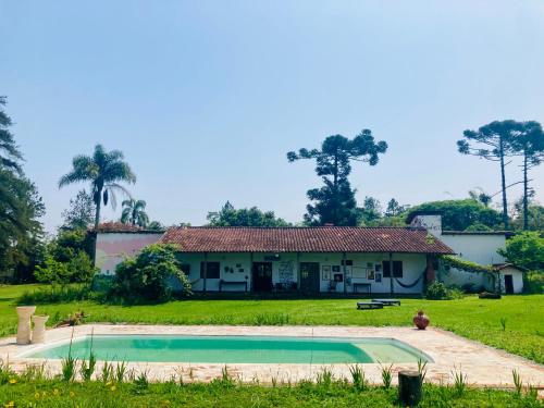 Πισίνα στο ή κοντά στο Sítio Agroecológico Ecovila Sustentar