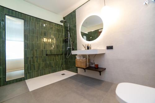 The 153 Hotel photo 71