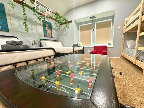 Gambar di galeri bagi One-of-a-Kind Mansion with Treehouse Suite Amazing Location di Garland